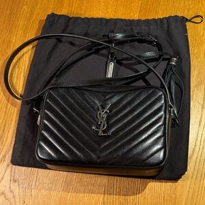 Like Saint Laurent Black Chevron Quilted Leather Crossbody Bag